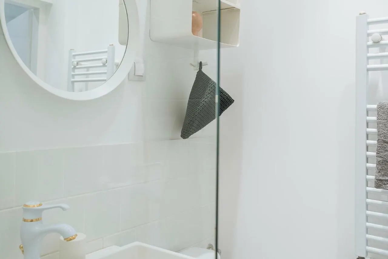 Old Town Quiet Studio Bucharest Apartment