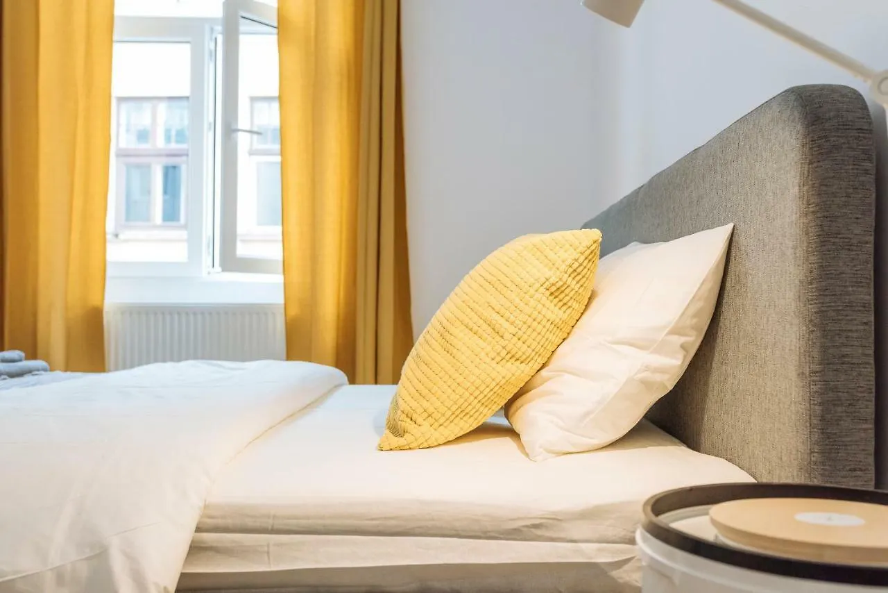 Old Town Quiet Studio Bucharest Apartment